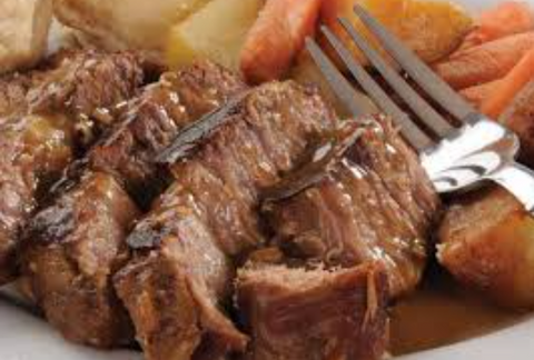 BOEUF ROTI MARINÉ CUIT. ( UN ) beige